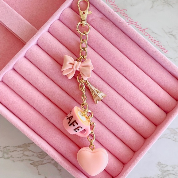 Cafe in Paris handmade charm keychain - Picture 1 of 3